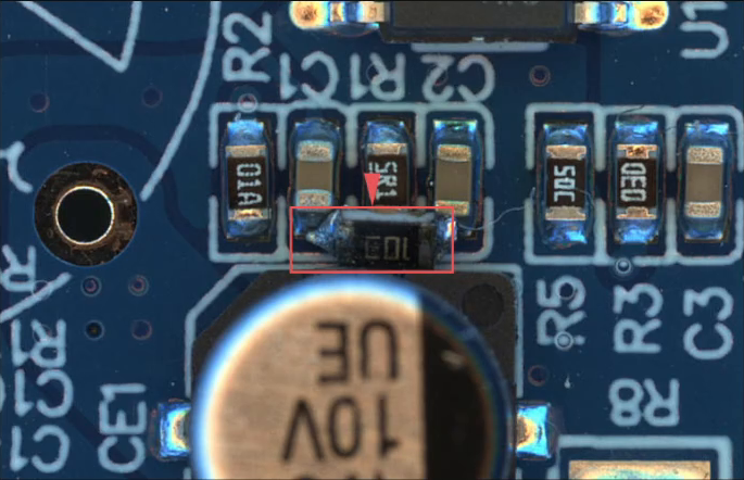 Loose component across neighboring parts, with its detection box